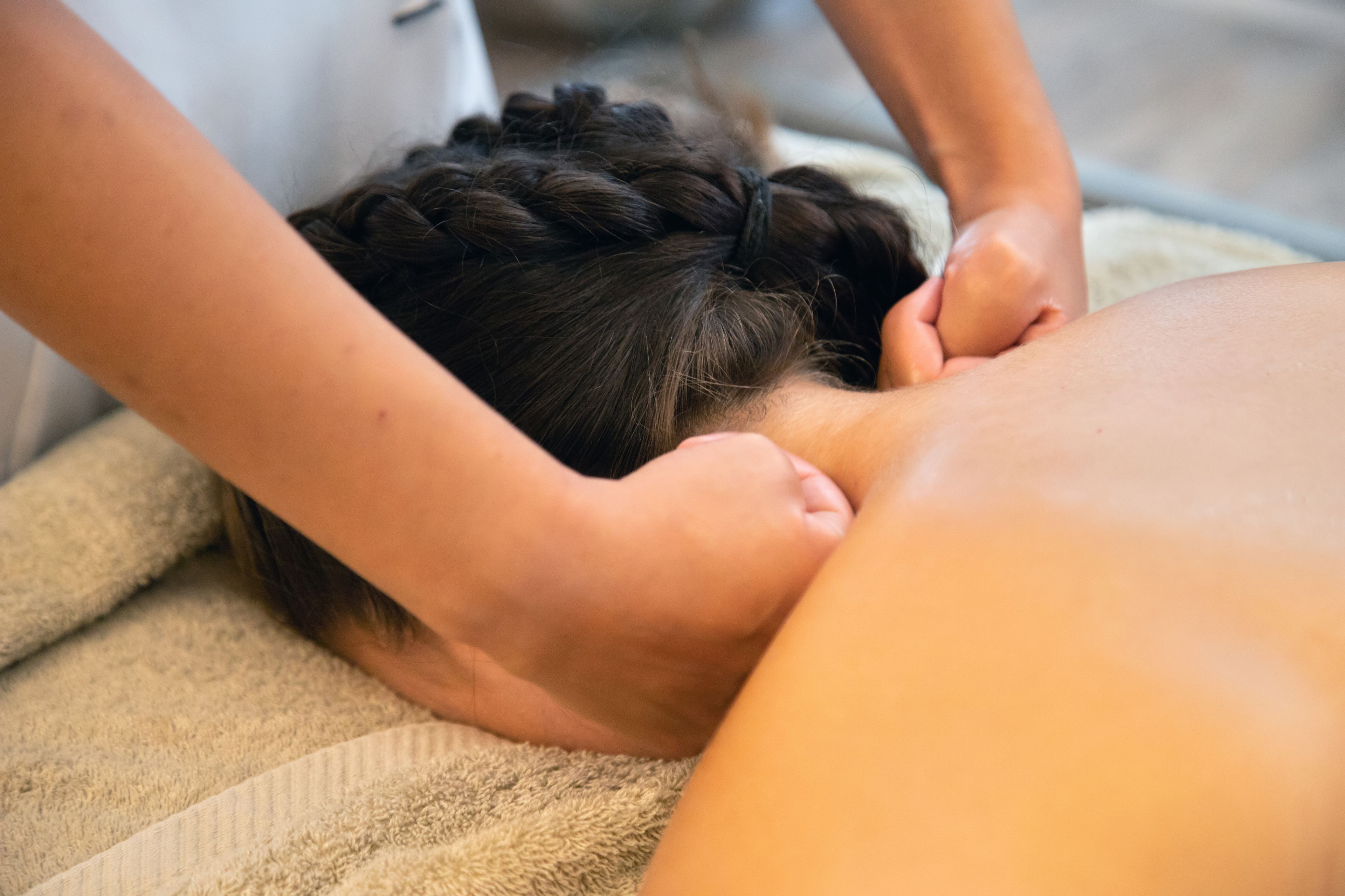 body treatments, aromatherapy, deep-tissue massages, sports massages