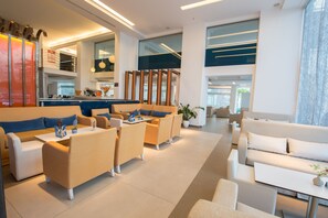 Cocktail bar
