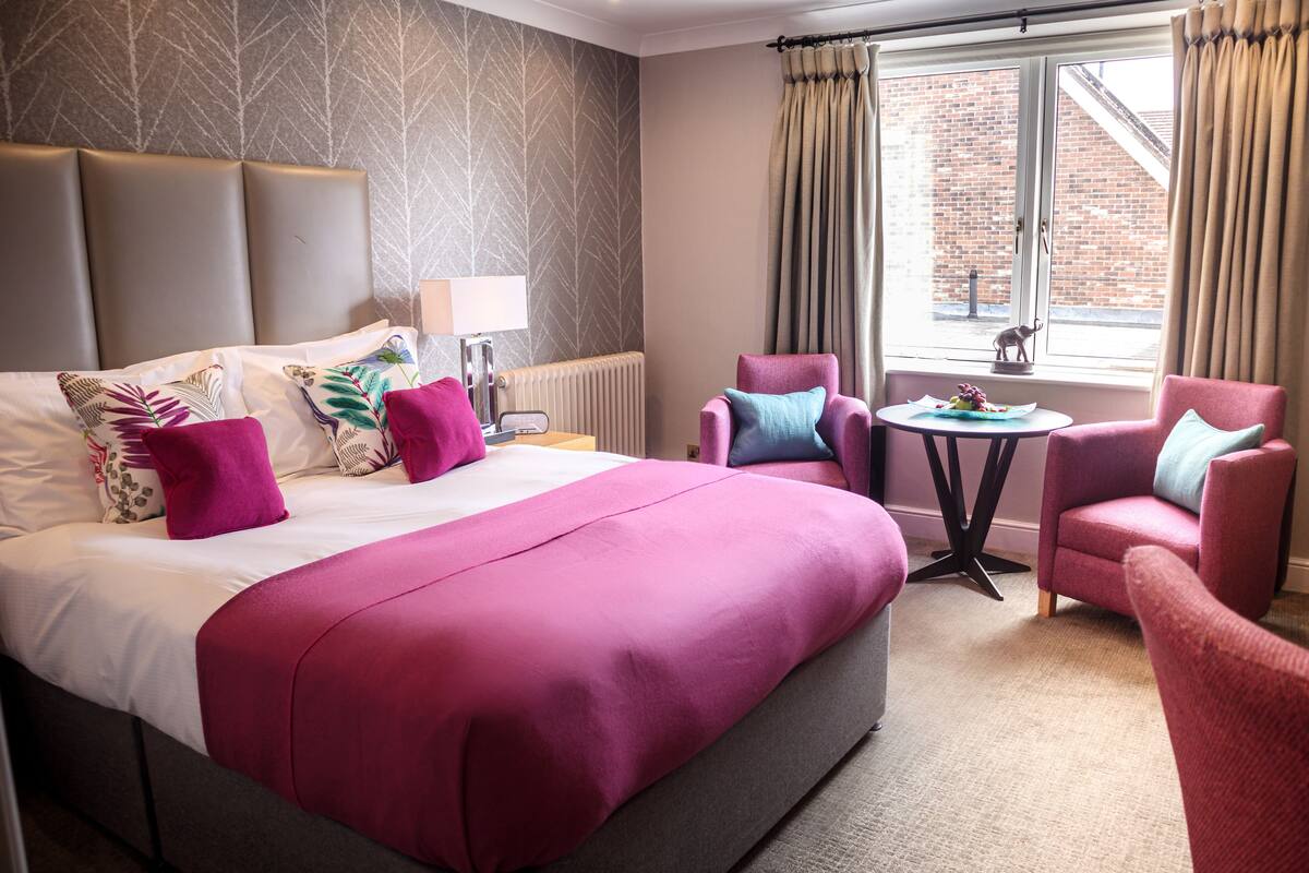 Comfy Double Room | Cadar kapas Mesir, peralatan tempat tidur premium, katil Select Comfort 