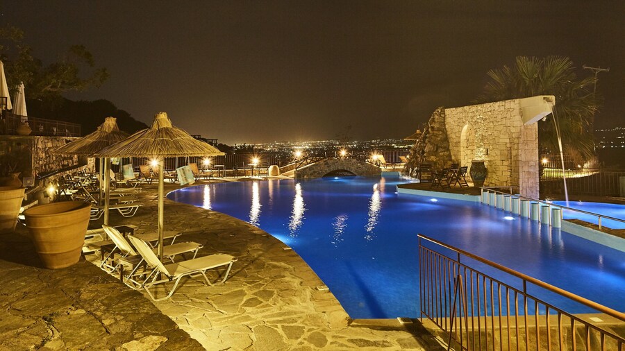 Arolithos Traditional Cretan Village