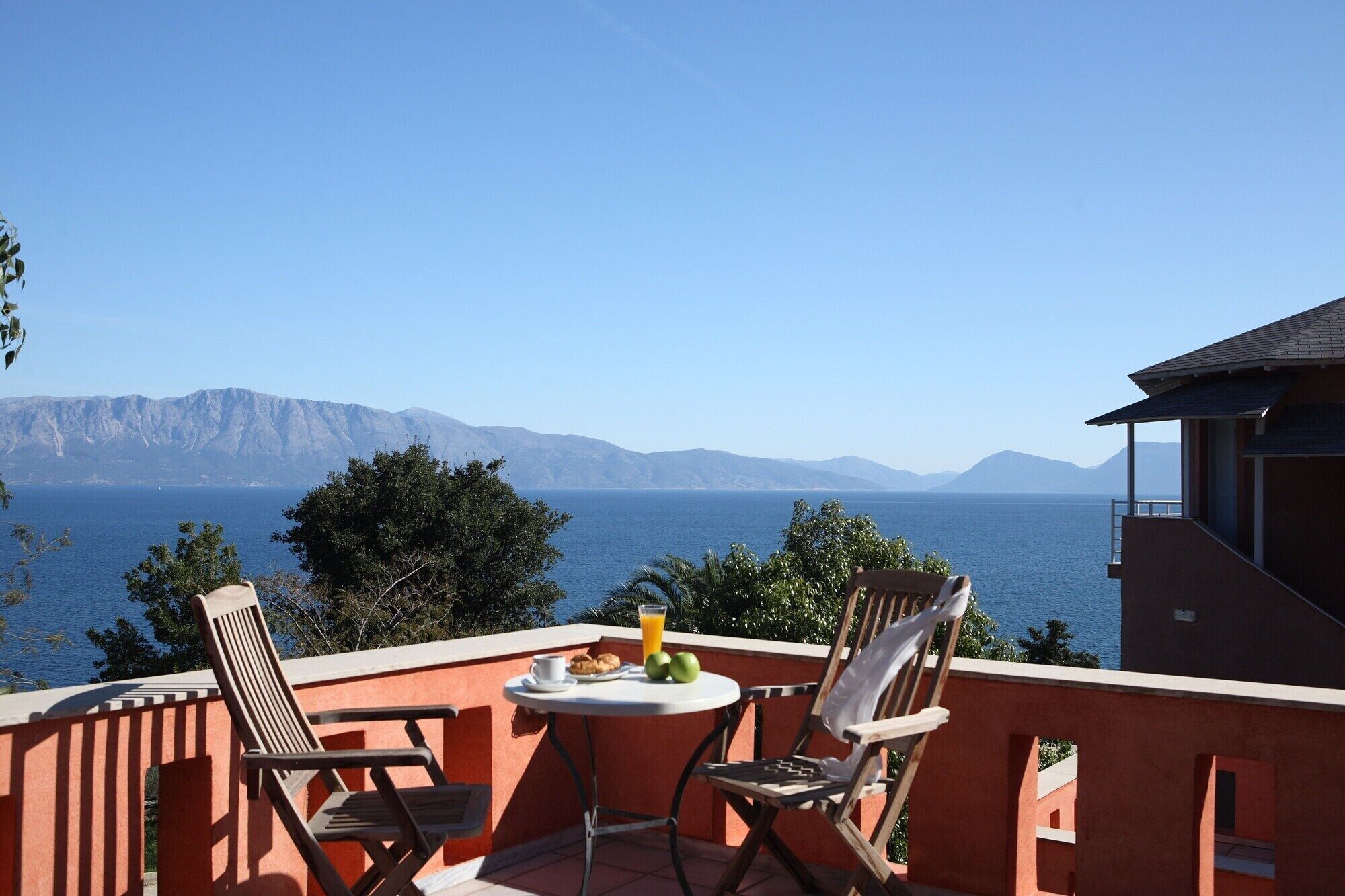 تناول الطعام بالخارج