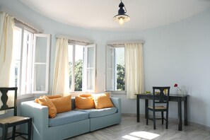 TV - Red Tower (Lefkada)