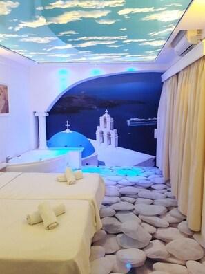 تجهيزات عازلة للصوت ومكواة/لوح كي وواي فاي مجانًا وملاءات أسرّة