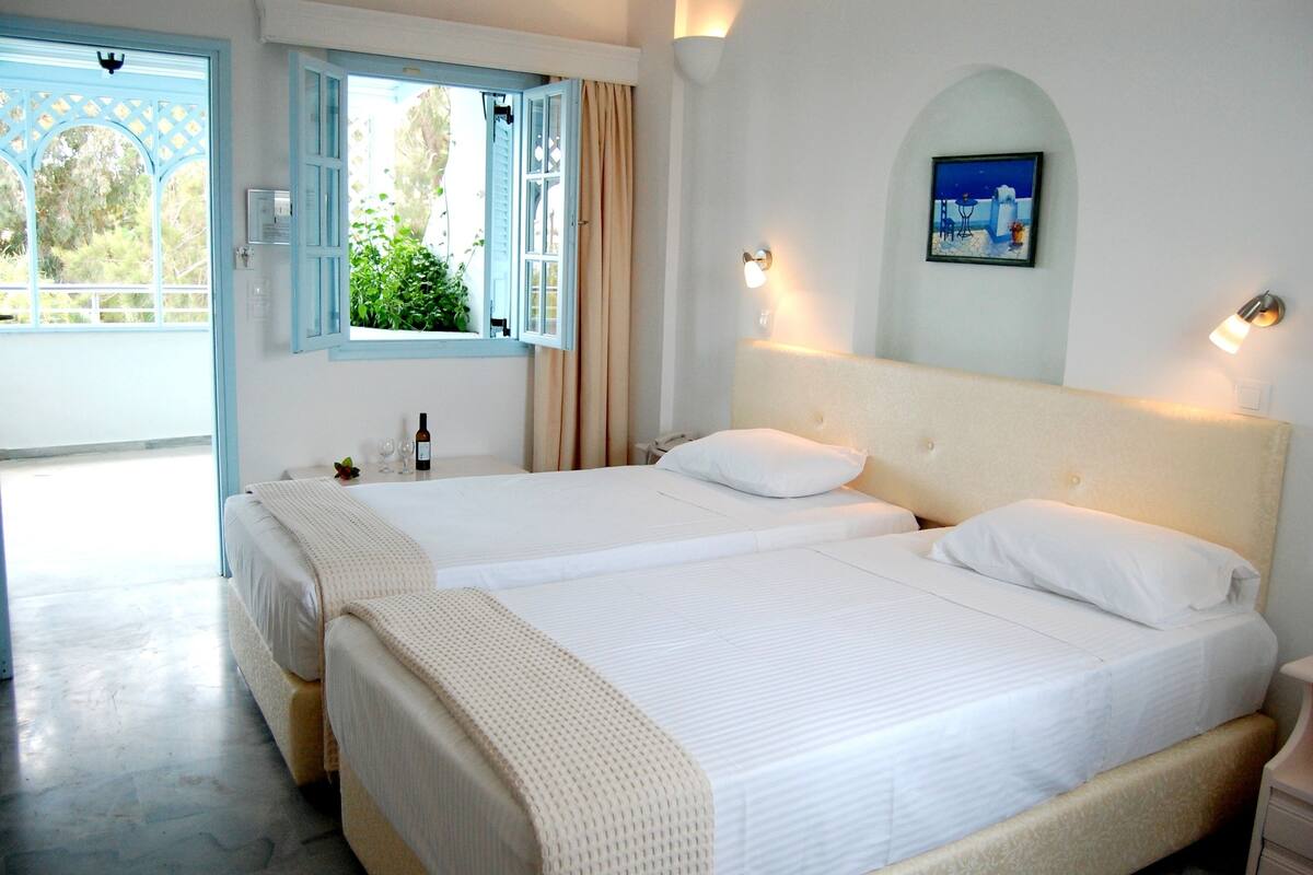 Soundproofing, iron/ironing board (on request), WiFi (free), bed sheets