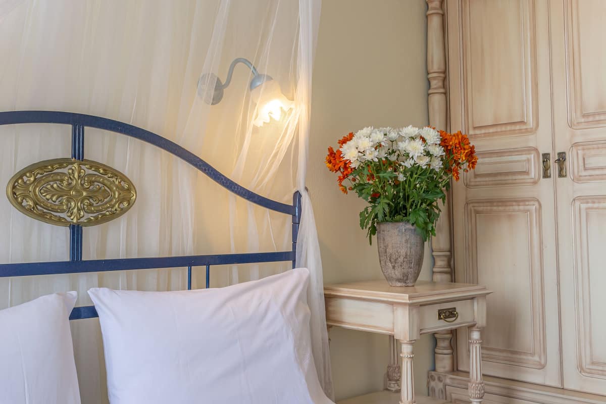 Standard Room, Sea View | In-room safe, soundproofing, iron/ironing board, free cribs/infant beds