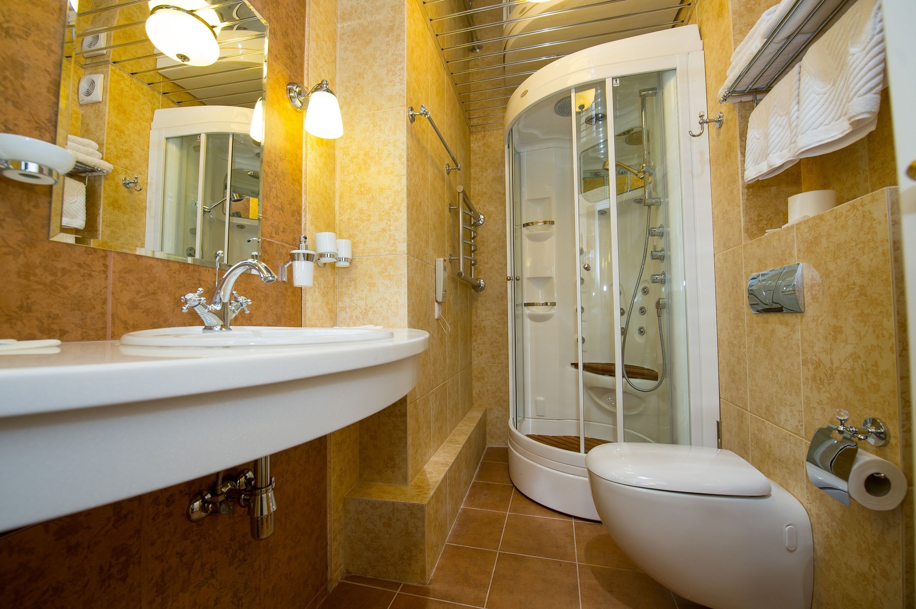 apartment, 1 bedroom, kitchenette | bathroom | shower, free toiletries, hair dryer, towels