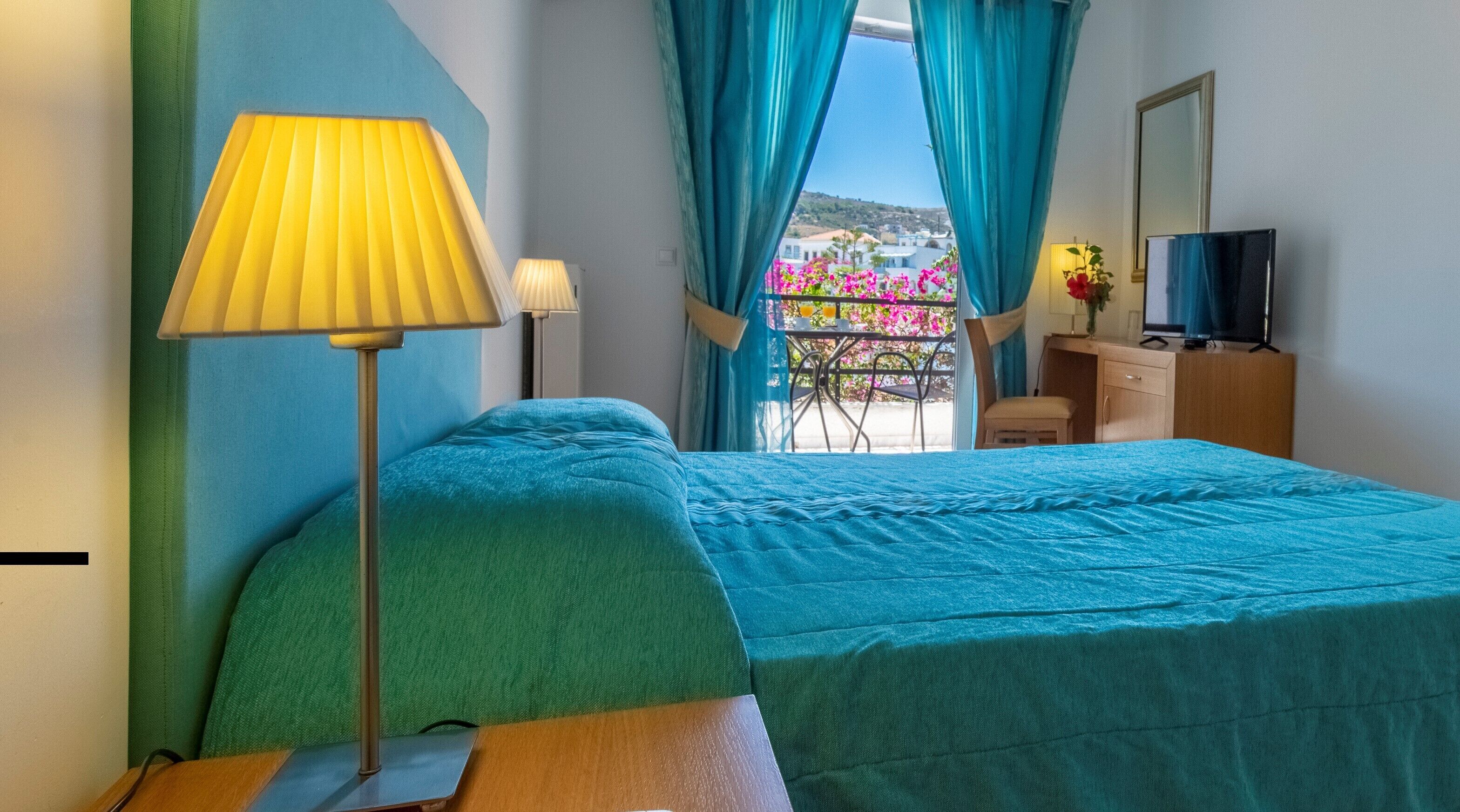 Minibar, coffres-forts dans les chambres, lits bébé (gratuits)