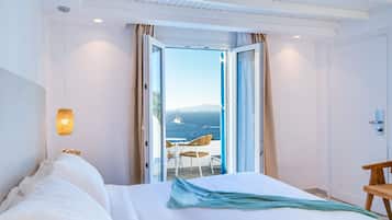 Egyptian cotton sheets, premium bedding, down comforters, minibar