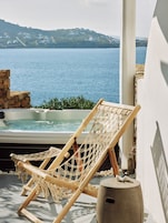 Ropa de cama de alta calidad y minibar