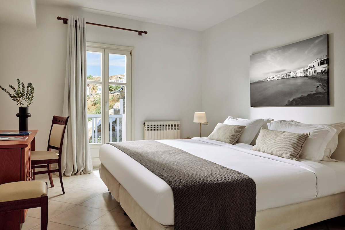 클래식룸 | 고급 침구, 미니바, 객실 내 금고, 다리미/다리미판