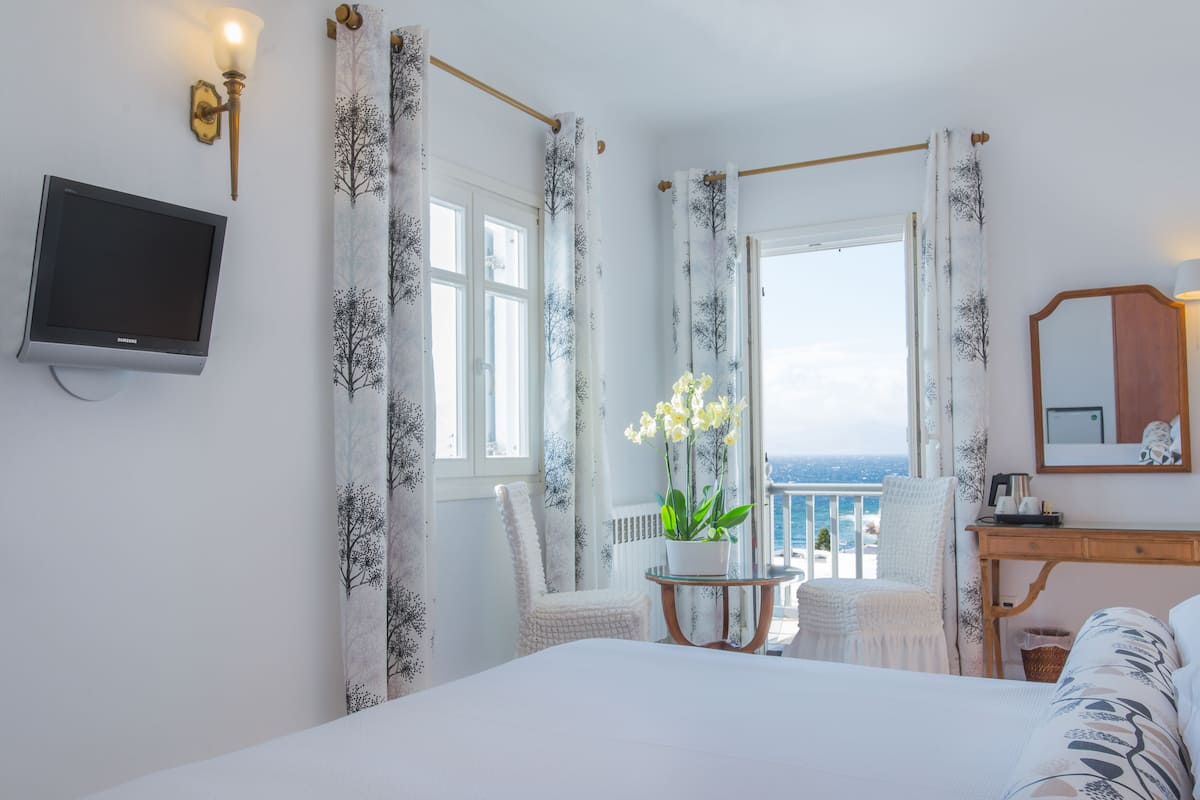 Camera Standard, vista mare | Biancheria da letto di alta qualità, minibar, una cassaforte in camera