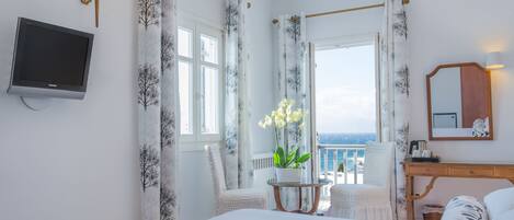 Standardzimmer, Meerblick | Hochwertige Bettwaren, Minibar, Zimmersafe, BĂŒgeleisen/BĂŒgelbrett