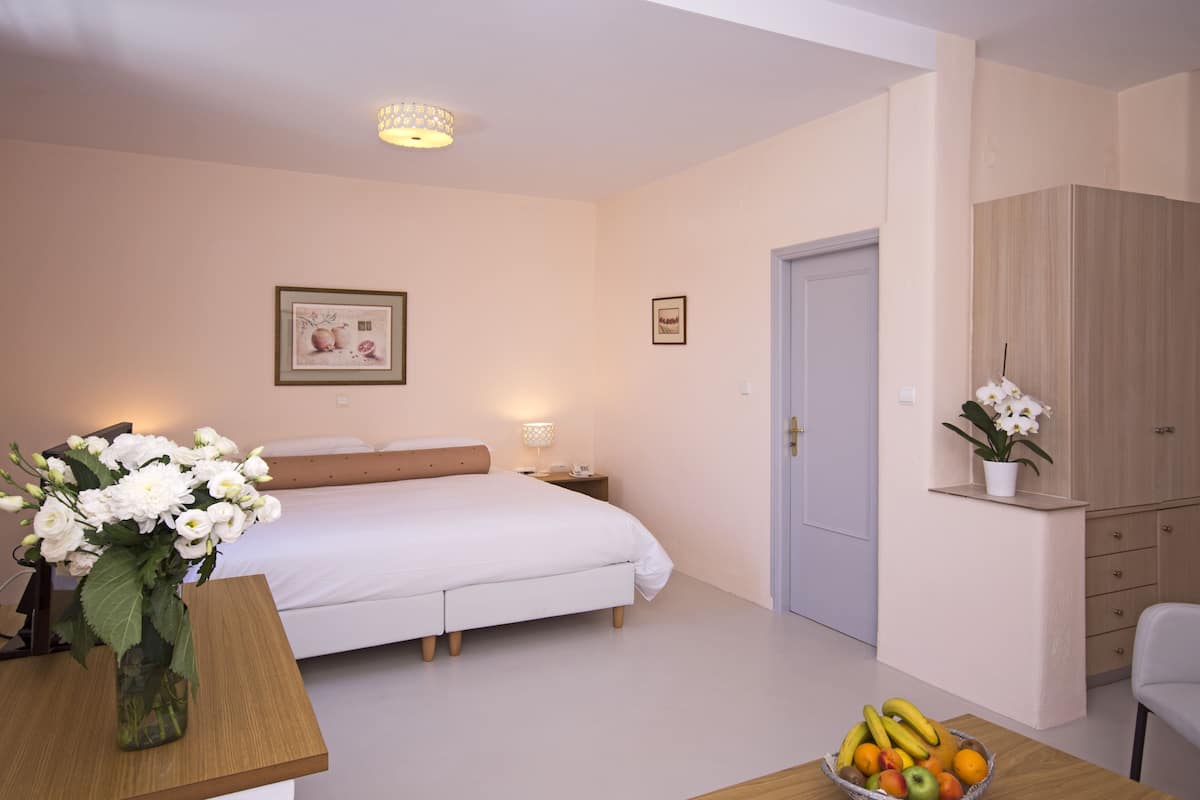 Camera Superior | Biancheria da letto di alta qualità, minibar, una cassaforte in camera