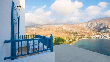 Suite familiar, vista al mar | Balcón