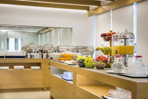 Free daily buffet breakfast