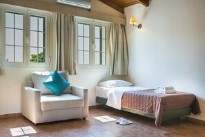 Lassi Hotel Apartment | In-room safe, soundproofing, iron/ironing board, bed sheets - Lassi Hotel (Kefalonia)