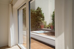 Junior Suite Jacuzzi | View from room