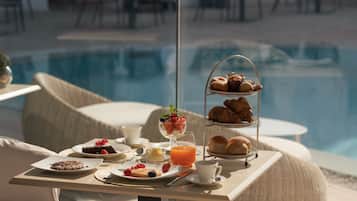 Desayuno continental gratuito y diario