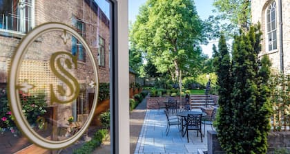 Stauntons on the Green