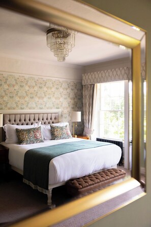 Family Room | In-room safe, individually decorated, iron/ironing board, free WiFi - Stauntons on the Green (Dublin)