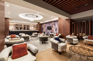 3 bars/lounges, poolside bar