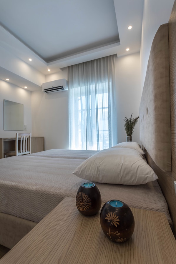 Chambre Double | Coffres-forts dans les chambres, fer et planche à repasser