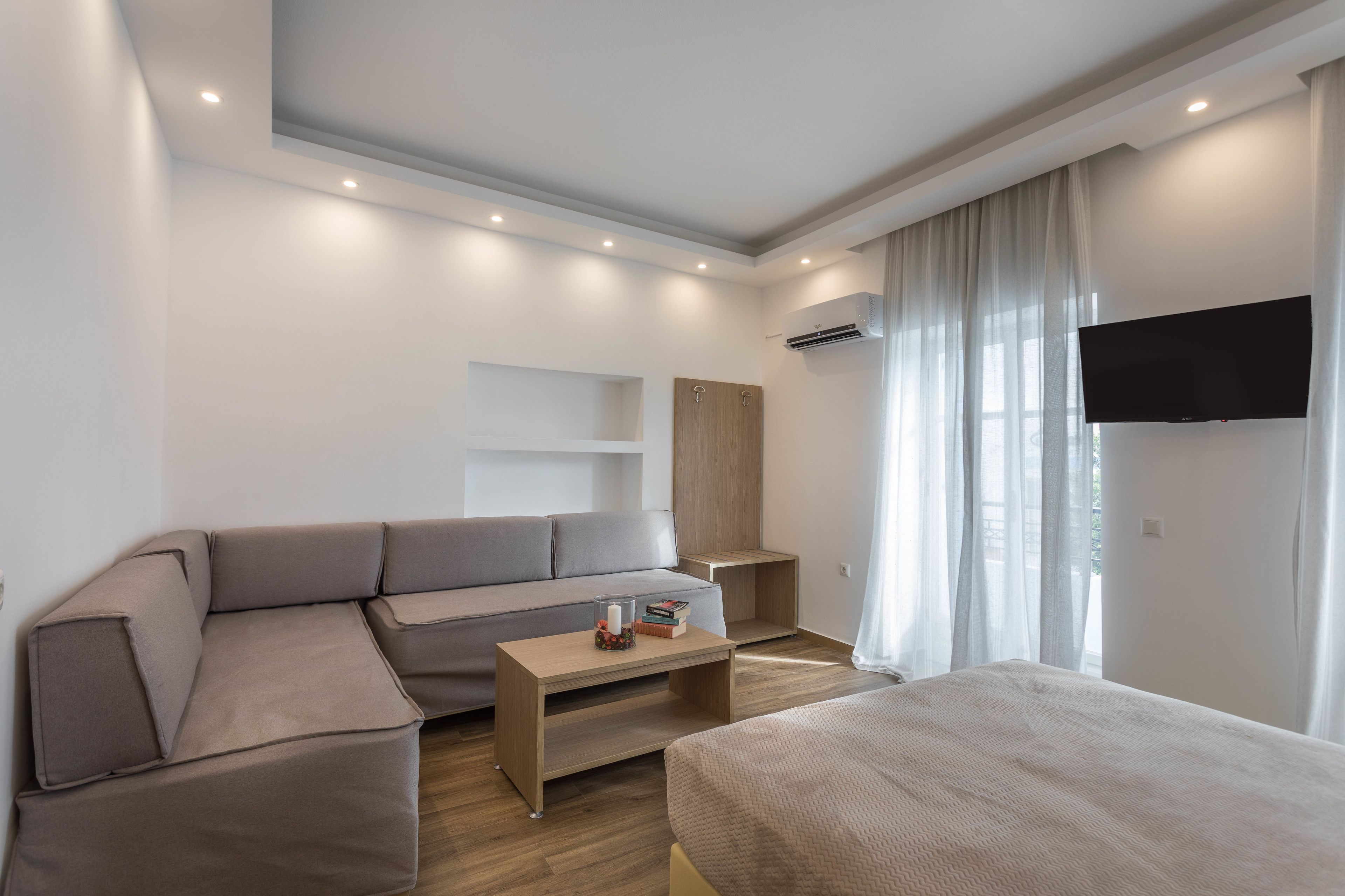 junior suite | living area | tv