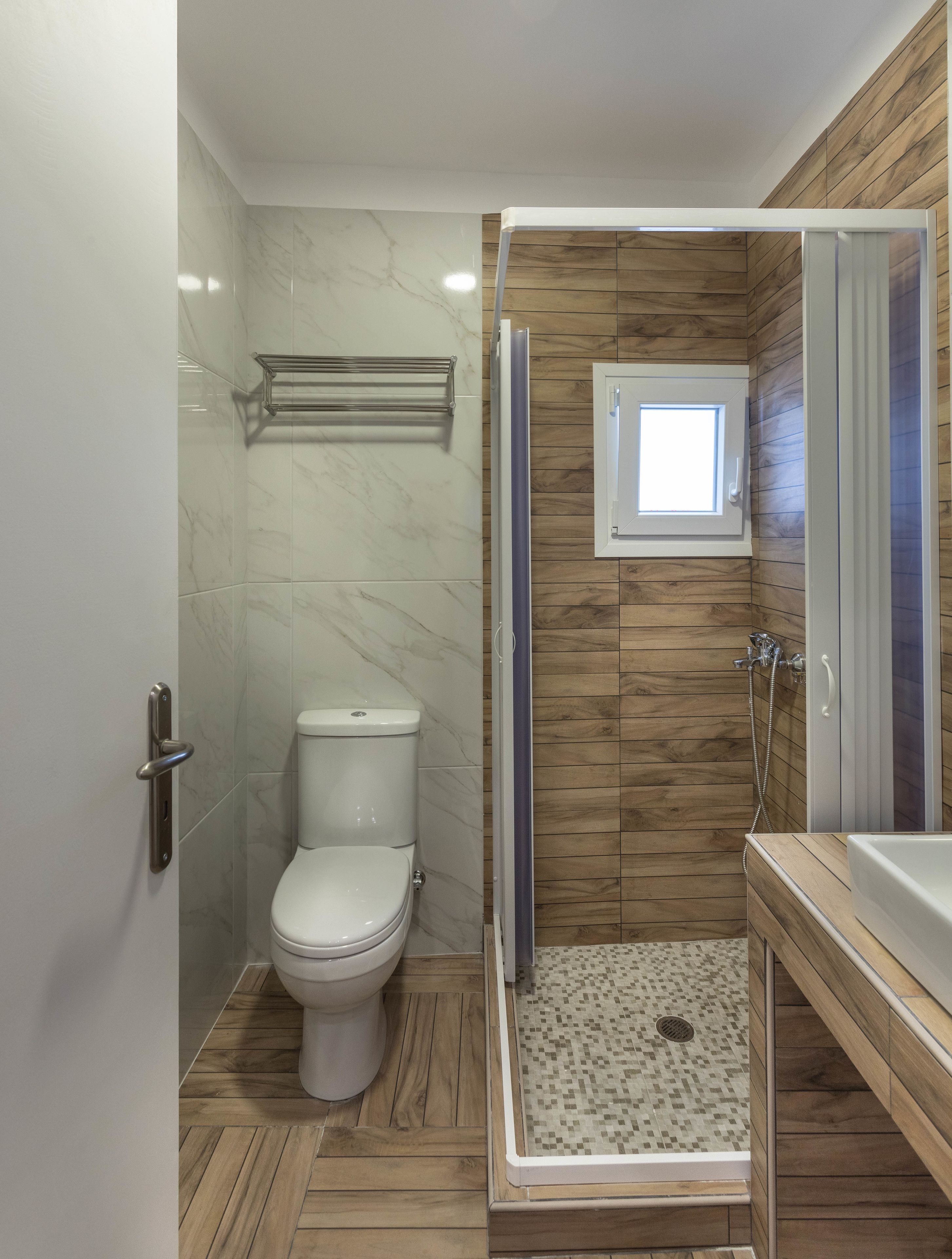 triple room | bathroom | hair dryer, towels