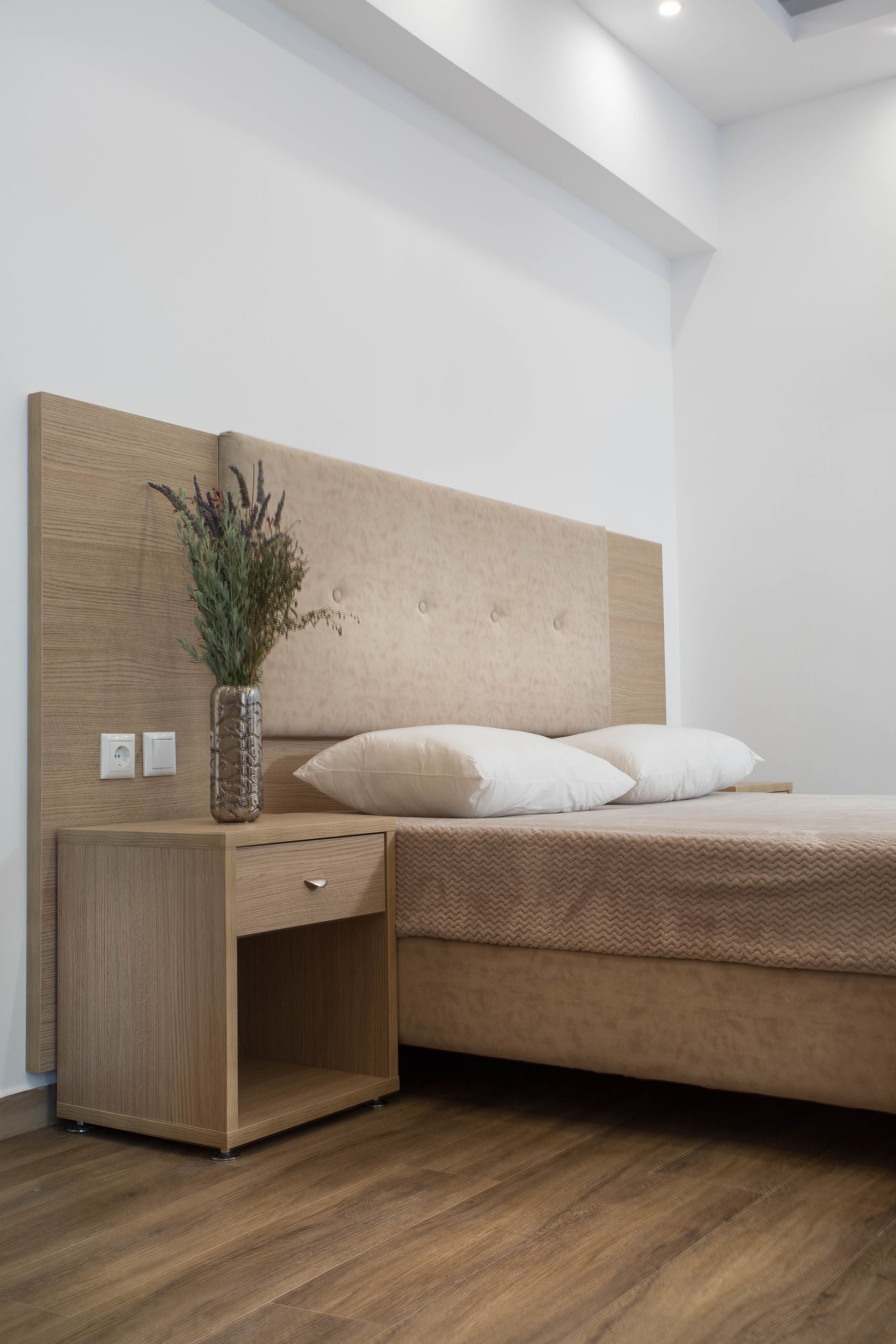 triple room | 1 bedroom, in-room safe, iron/ironing board, bed sheets