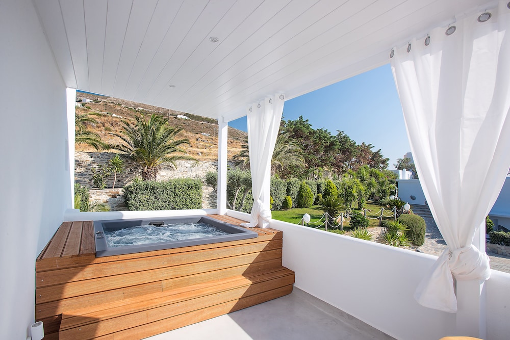 Paros Palace suites by null