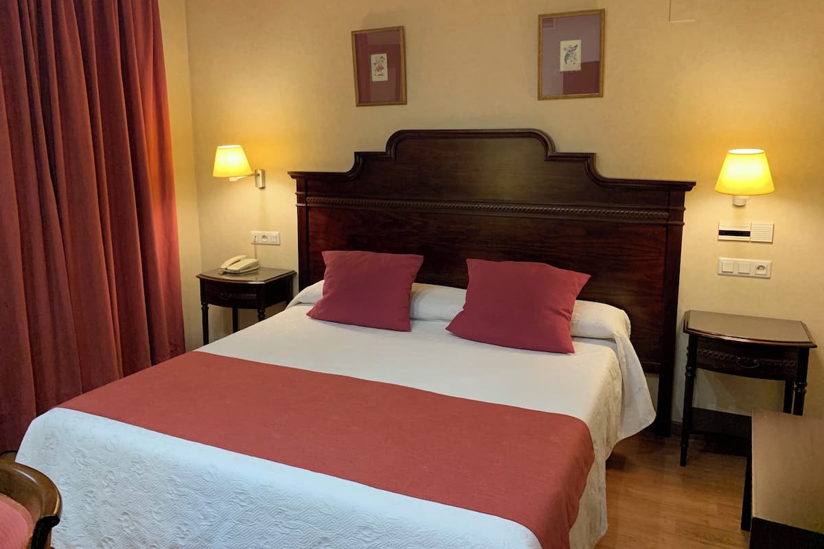 Coffres-forts dans les chambres, chambres insonorisées, Wi-Fi gratuit