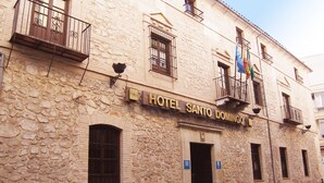 Front of property - Hotel Santo Domingo Lucena (Lucena)