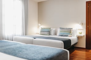 Family Room | In-room safe, desk, blackout drapes, soundproofing