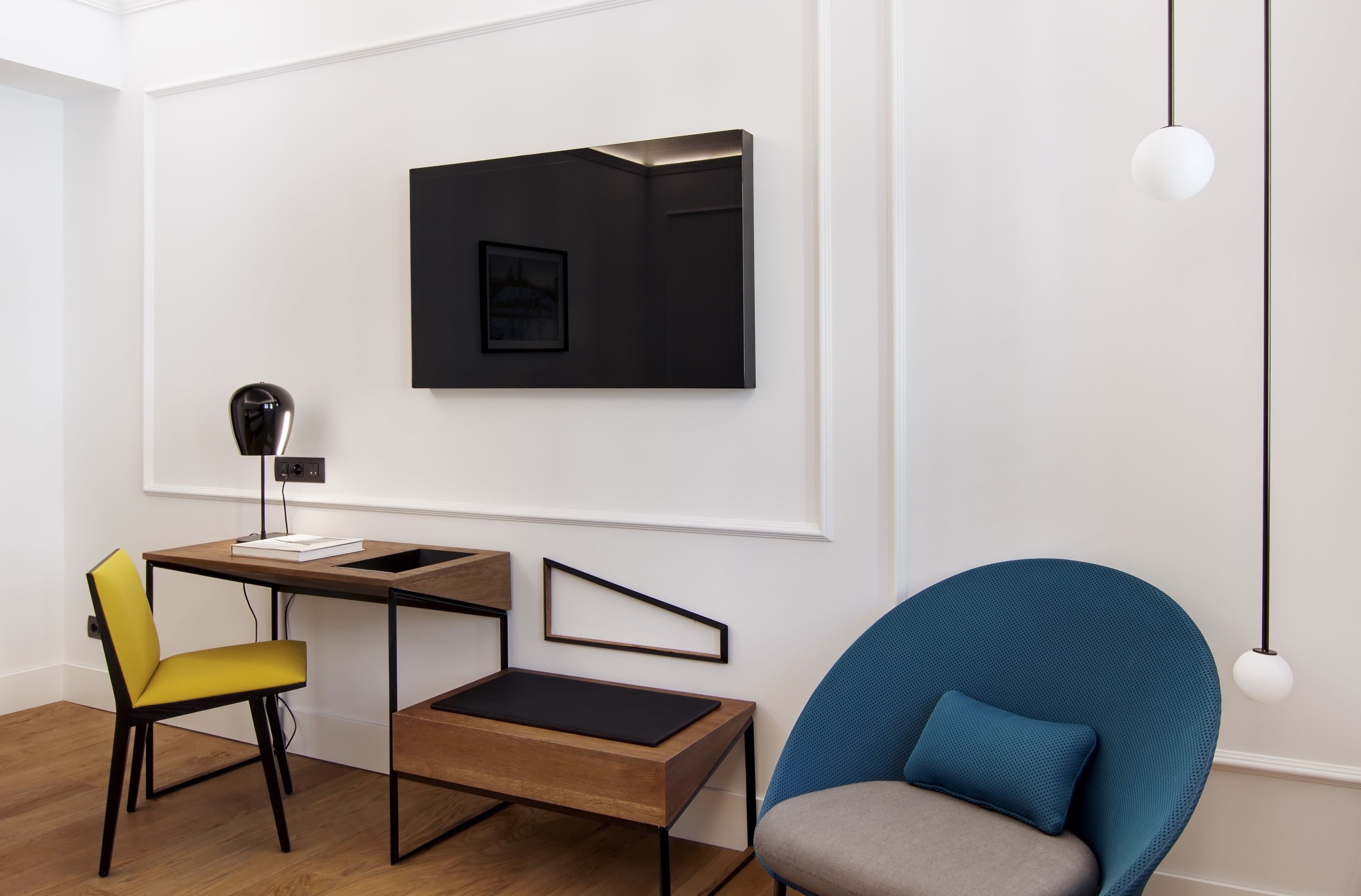 minibar, in-room safe, desk, blackout curtains