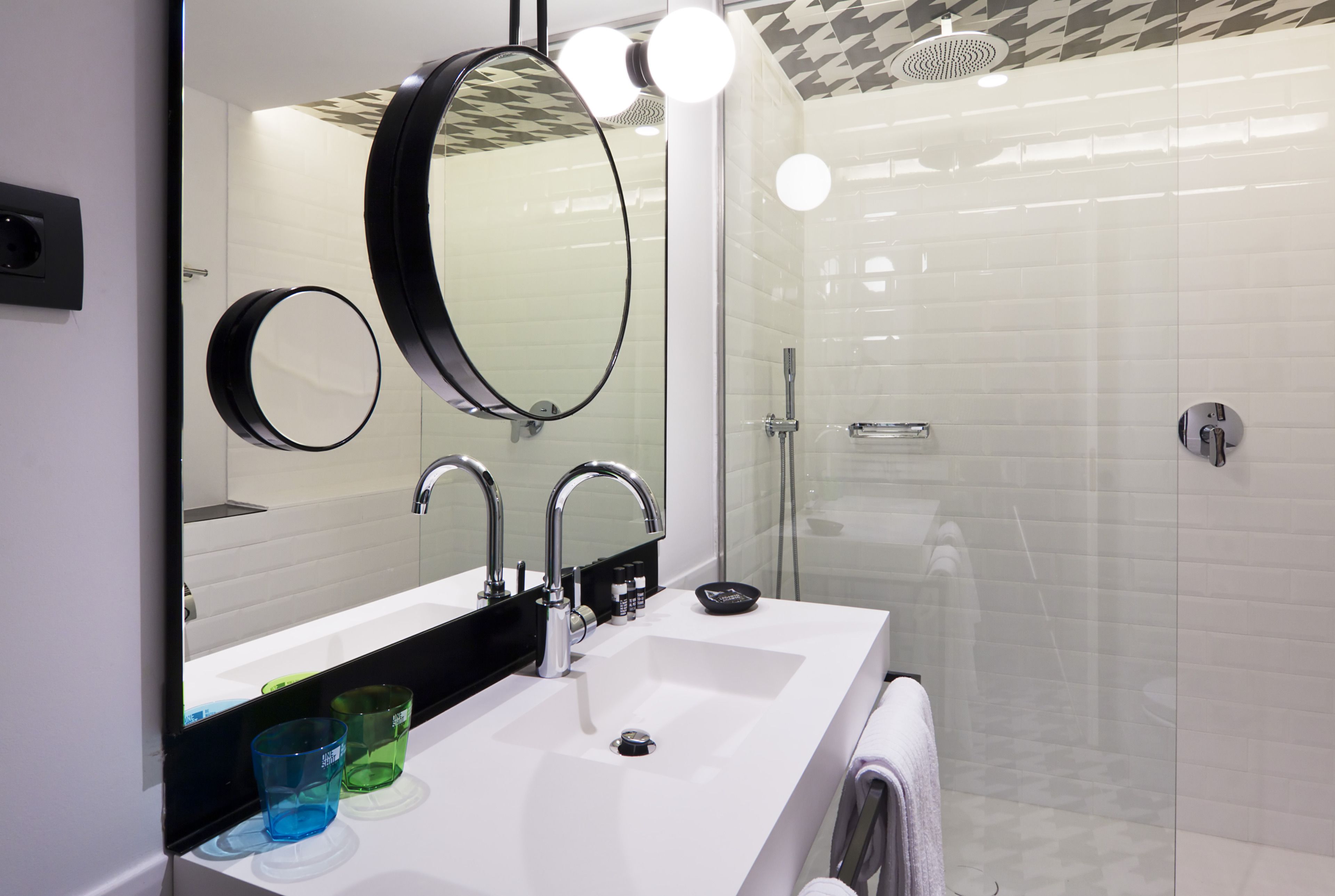 standard double or twin room, courtyard view | bathroom | free toiletries, hair dryer, towels