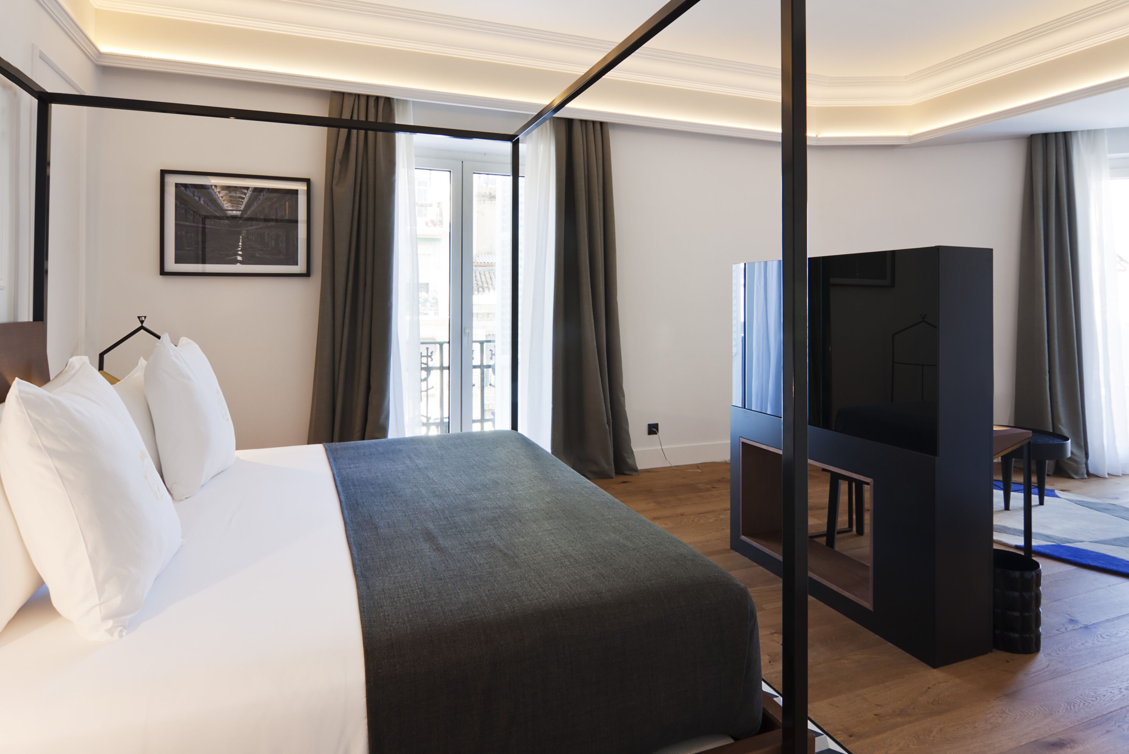 Photo - One Shot Reina Victoria