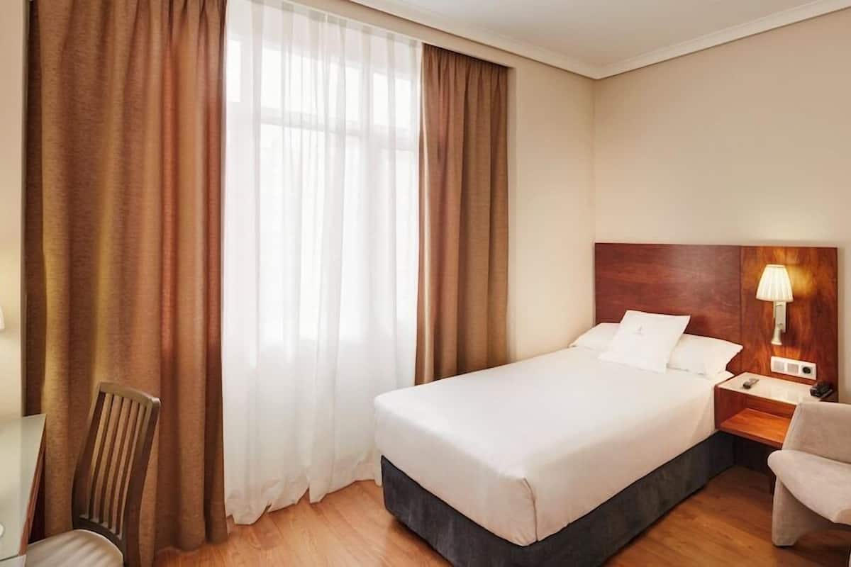 Minibar, in-room safe, desk, soundproofing