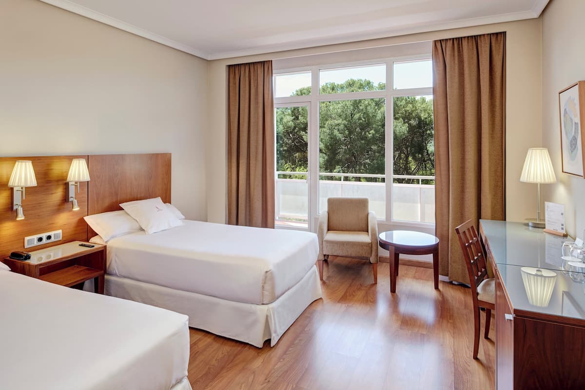 twin room, 2 single beds | hunting