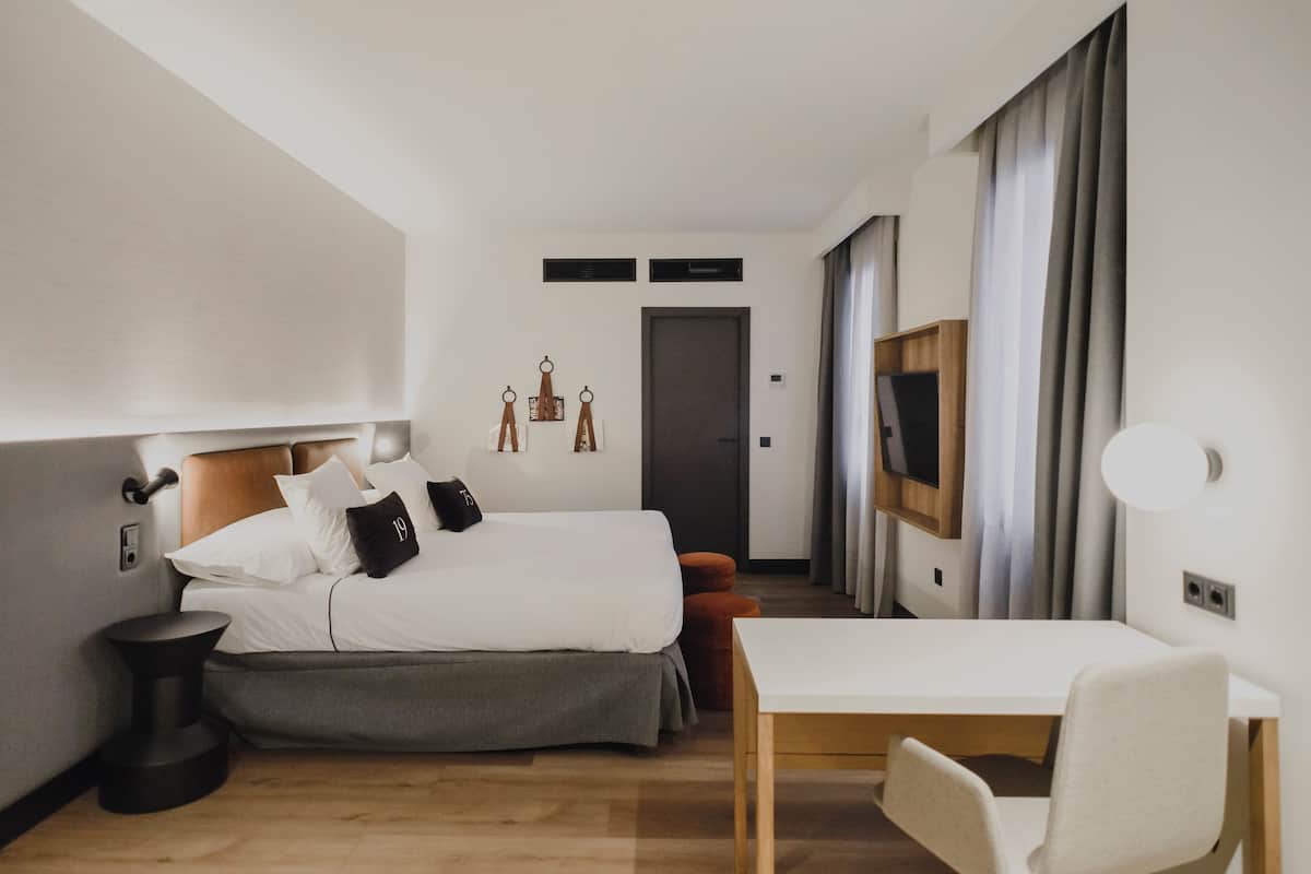 1 bedroom, minibar, in-room safe, desk