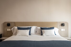 Double Room | 1 bedroom, down comforters, minibar, in-room safe