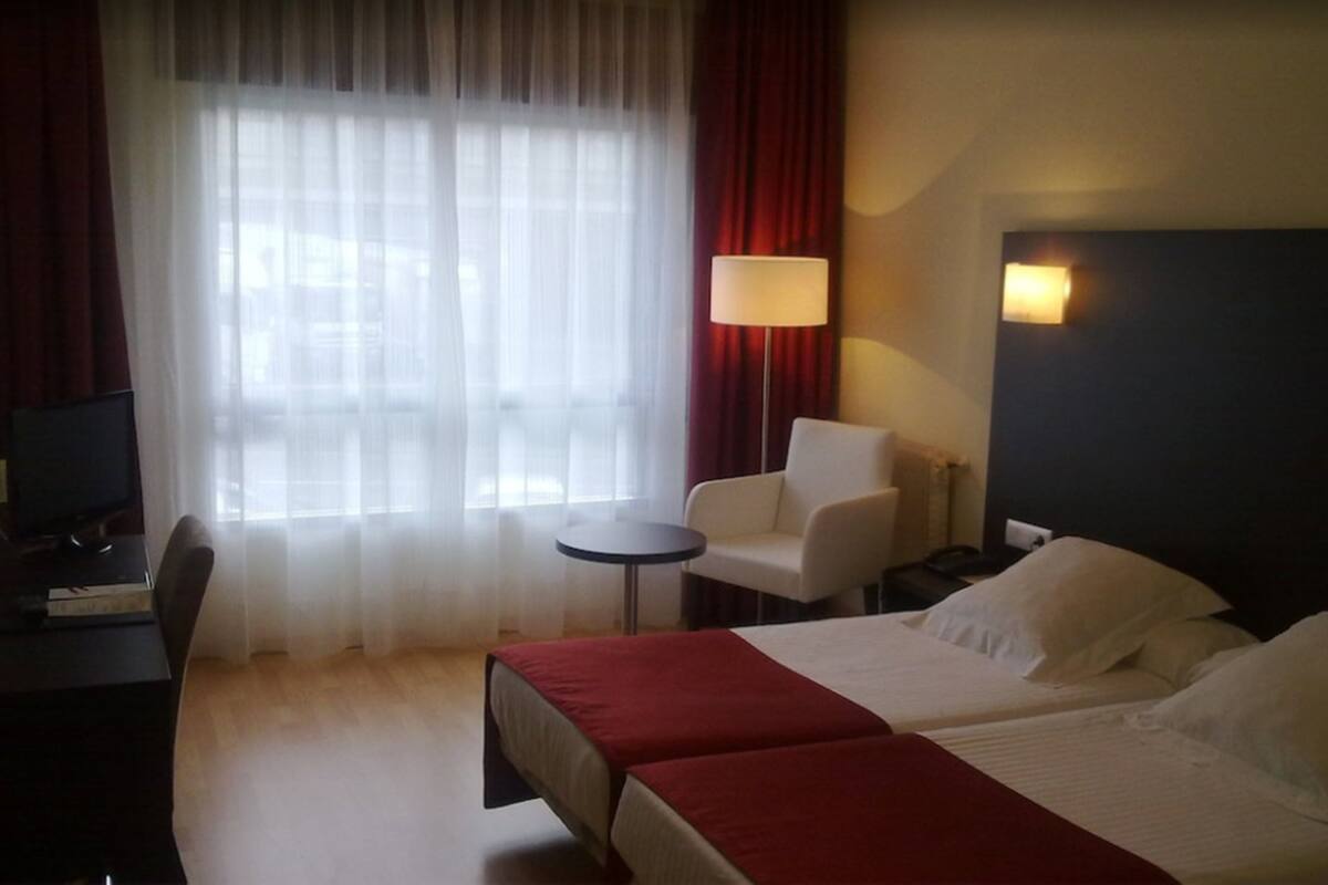 Triple Room | Premium bedding, desk, free cots/infant beds, free WiFi