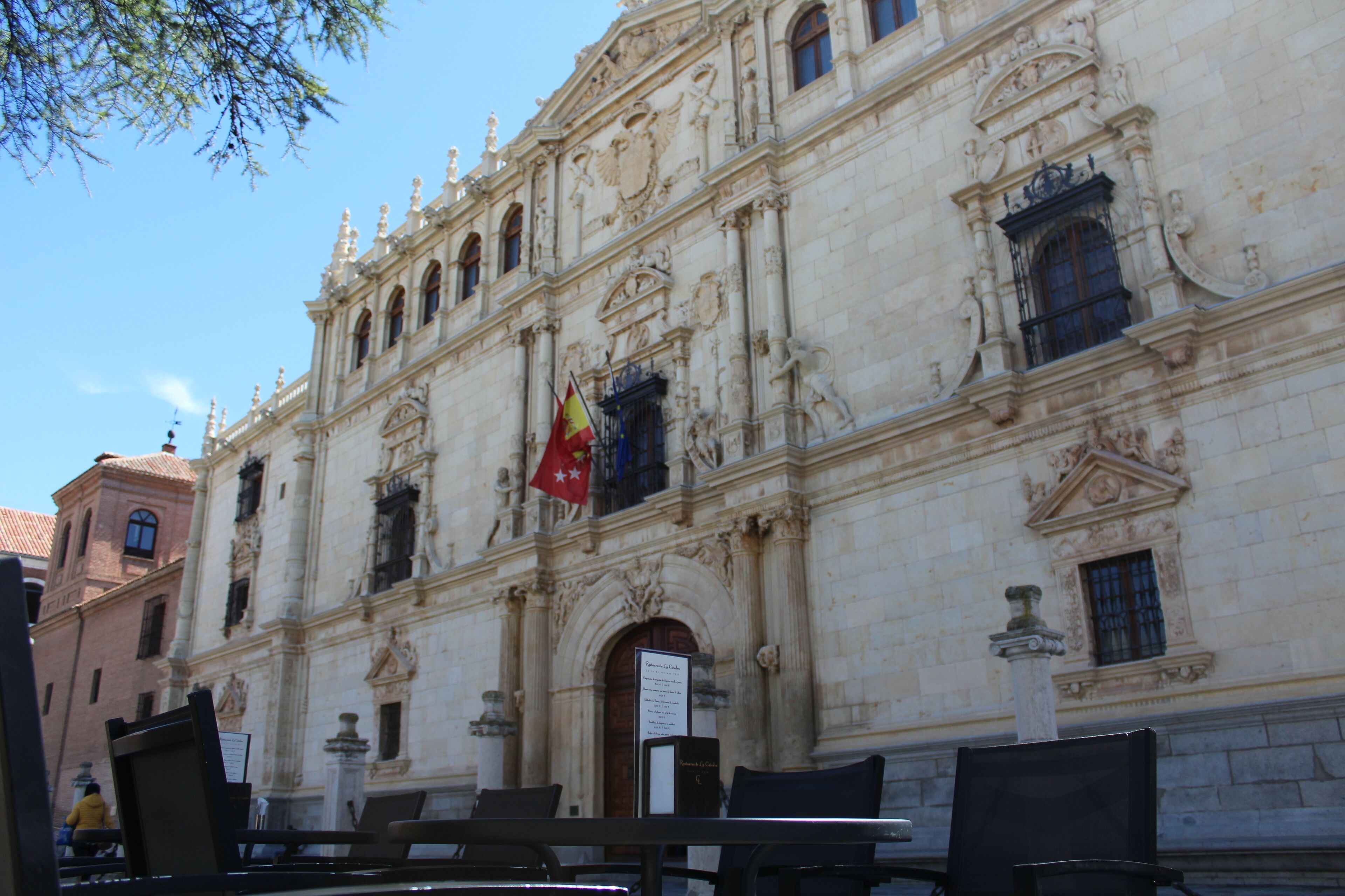 outdoor banquet area