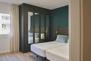 Executive Room | Premium bedding, minibar, in-room safe, desk