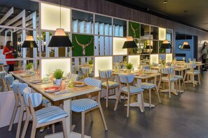 Mittagessen und Abendessen