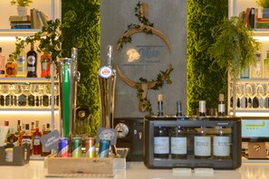 DĂźner et souper servis sur place
