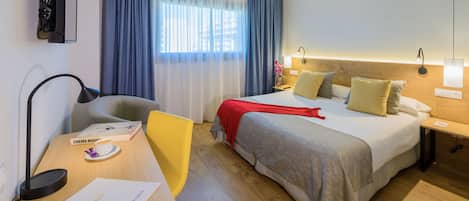 Standard Double Room | In-room safe, desk, laptop workspace, blackout curtains