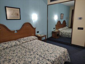 Double or Twin Room | In-room safe, desk, iron/ironing board, free WiFi