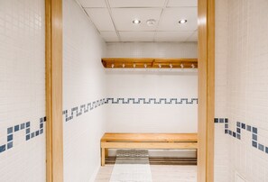 Steam room 