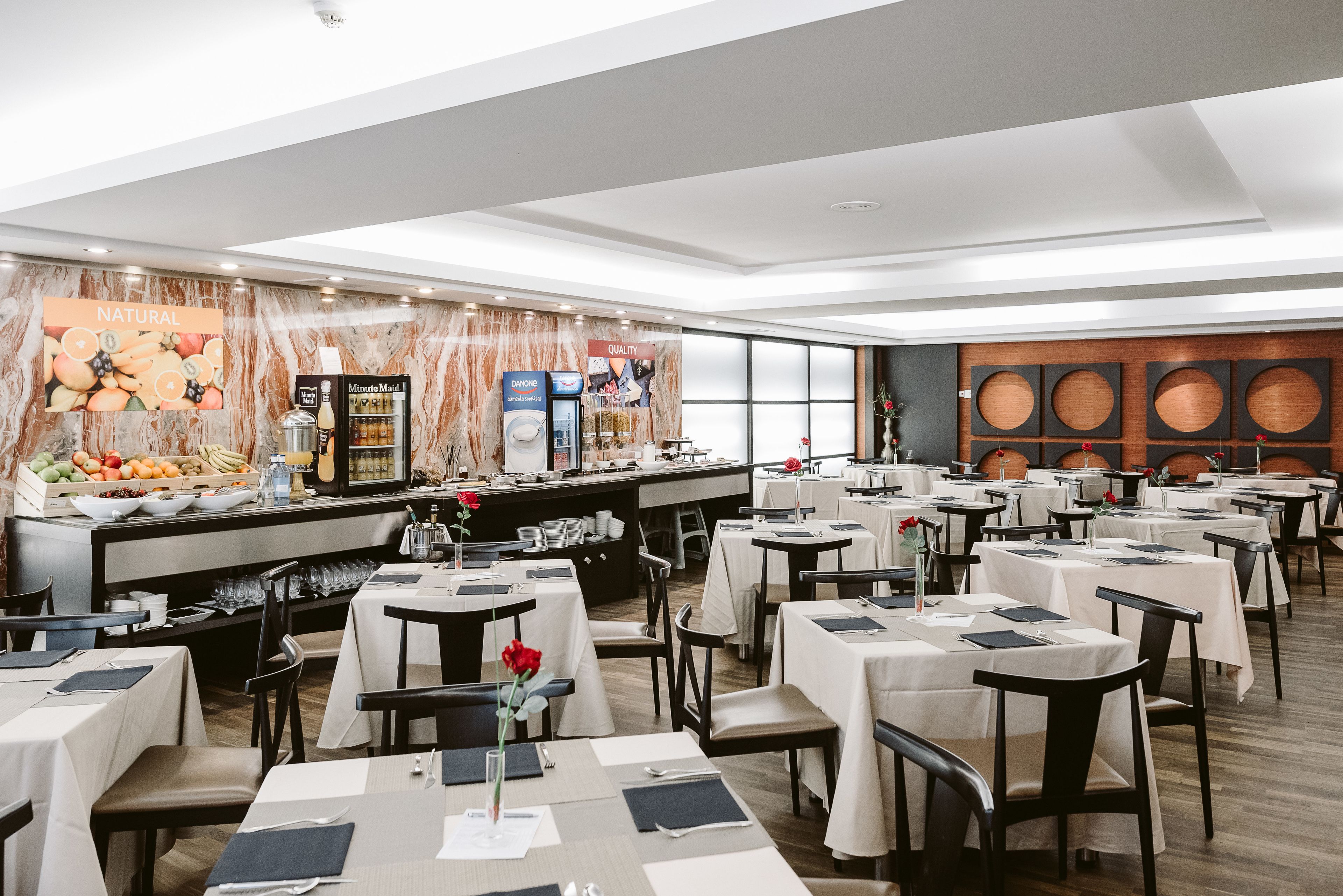 daily buffet breakfast for a fee