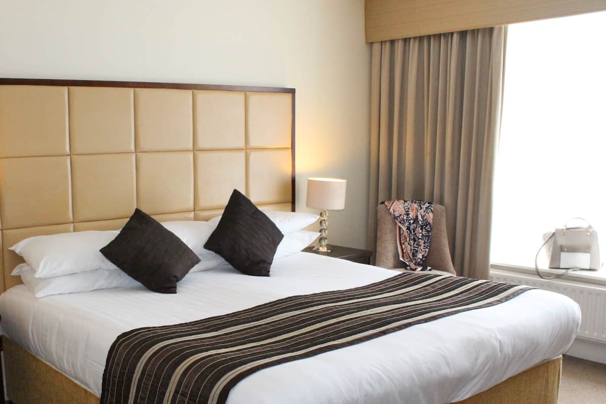 Hypo-allergenic bedding available, memory foam beds, in-room safe, desk